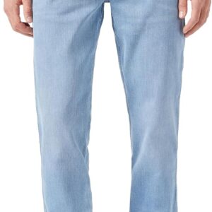 Wrangler Men's Action Comfort Regular Fit Jeans, Regular Straight Fit, Regular Leg